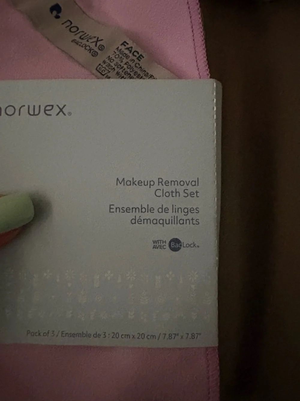 Norwex Face makeup remover cloths, pack of 2, never used but for one which I hav - Picture 3 of 6